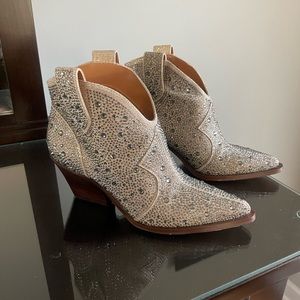 Bejeweled Cowgirl Boots